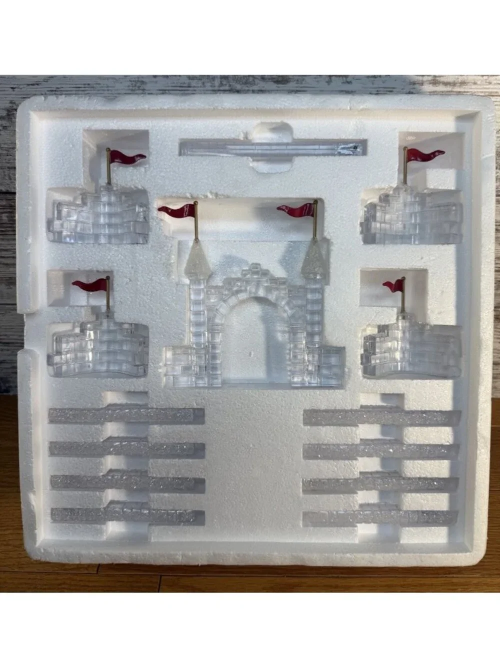 DEPT 56 ICE CRYSTAL GATE AND WALLS  56716 VILLAGE ACCESSORIES 14 Piece Complete